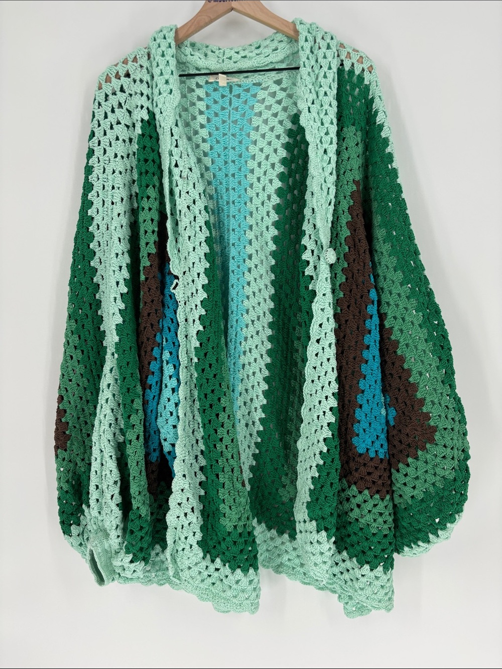 Chasing unicorns crochet cardigan onesize